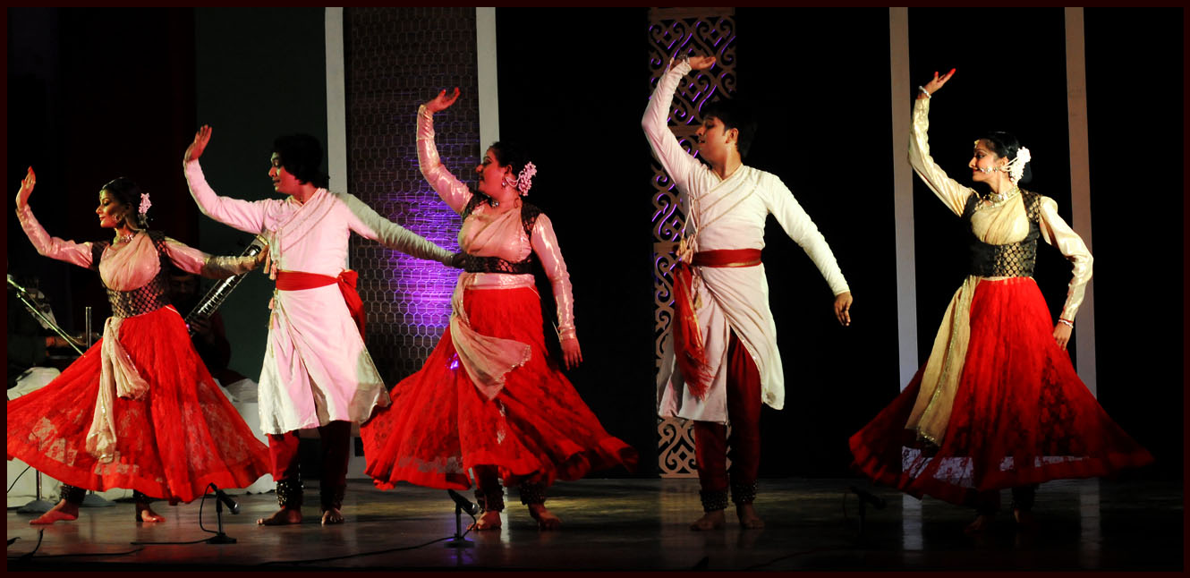  Image of Indian classical dance form of Kathak  चित्र