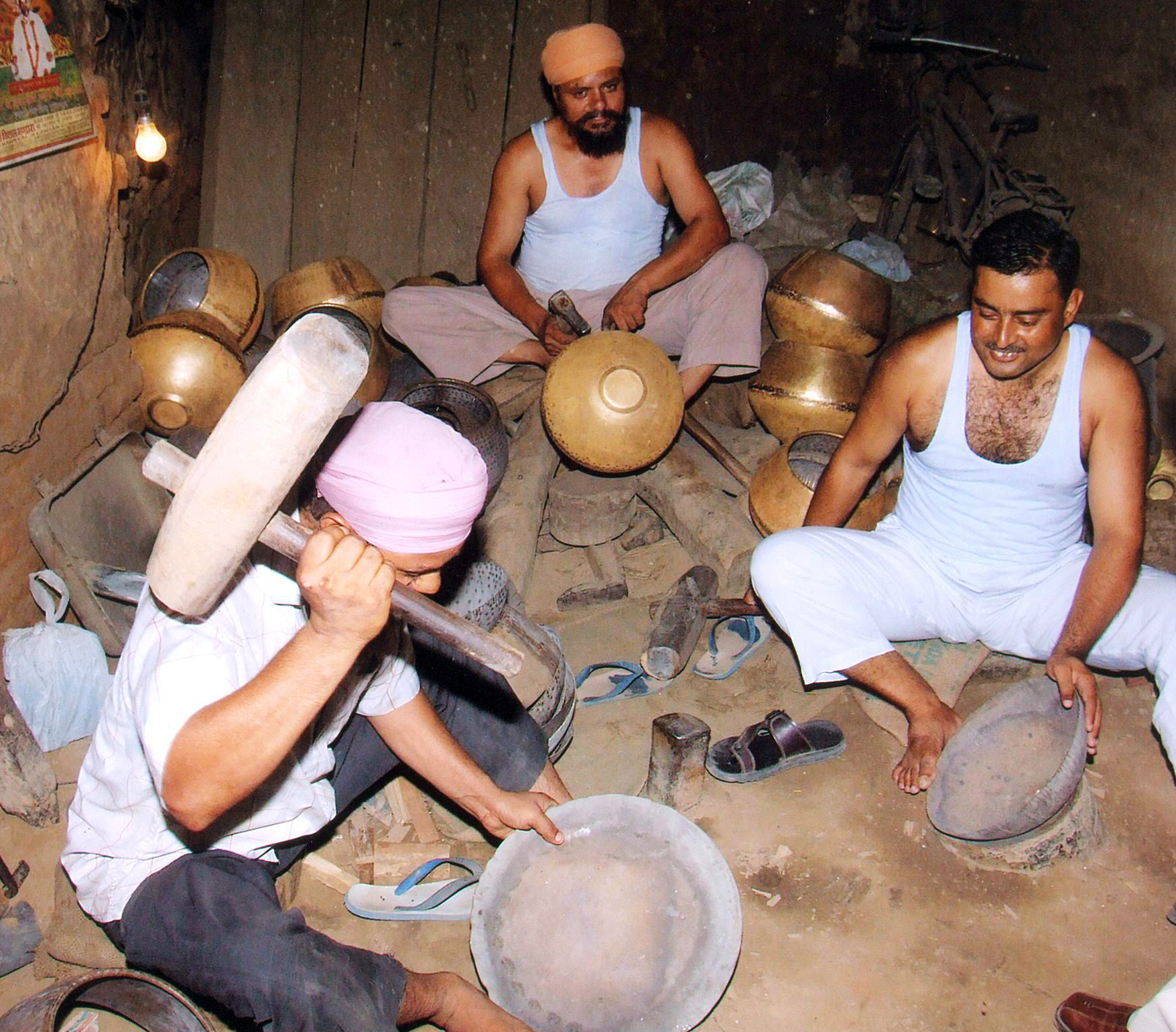 Image of Thatheras Of Jandiala Guru: Traditional Brass And Copper Craft Of Utensil Making, Punjab, India. (Inscribed)  